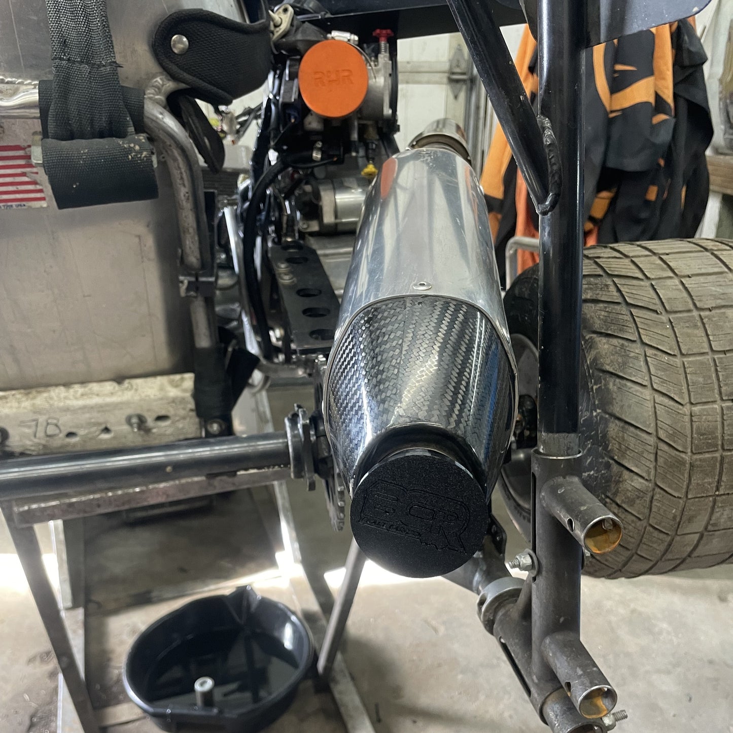 Exhaust port wash plug