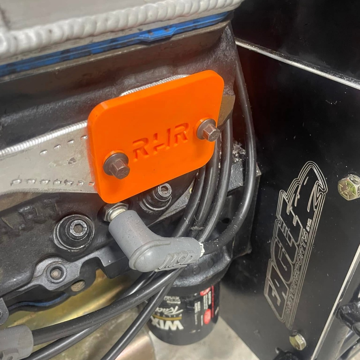 SBC standard exhaust port wash plug